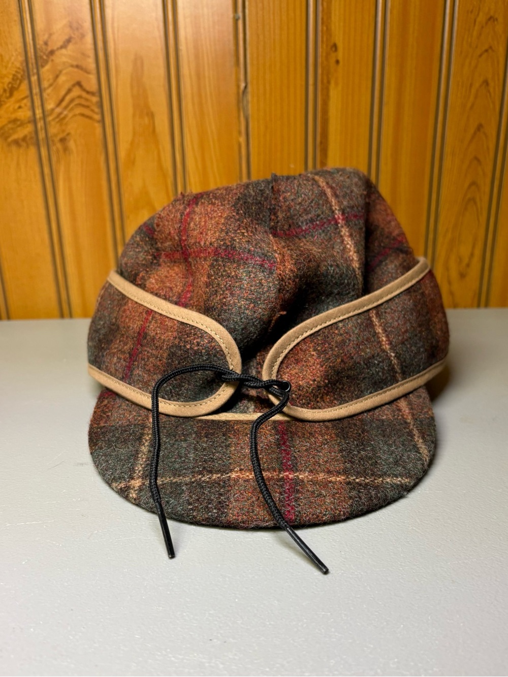 Men's Plaid Wool Cap with Tan Trim